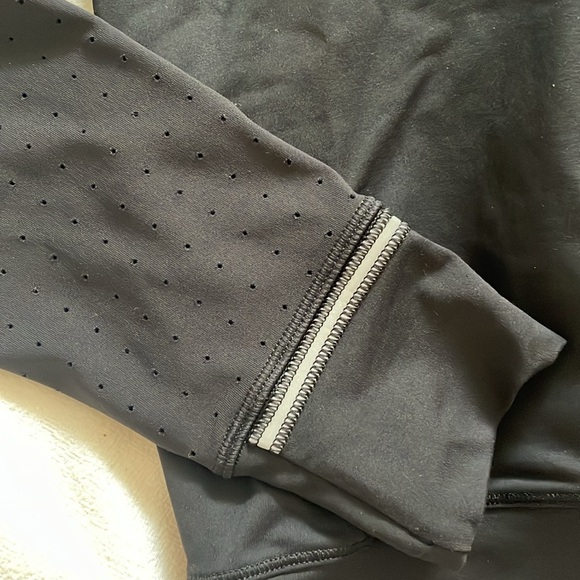 Lululemon | Mind Over Miles Long Sleeve - Picture 6 of 11